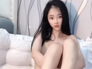 卡哇伊正妹黃瓜自慰插得高潮呻吟嬌喘