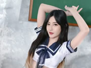 璃奈醬極品學生妹全裸課堂 寫真集